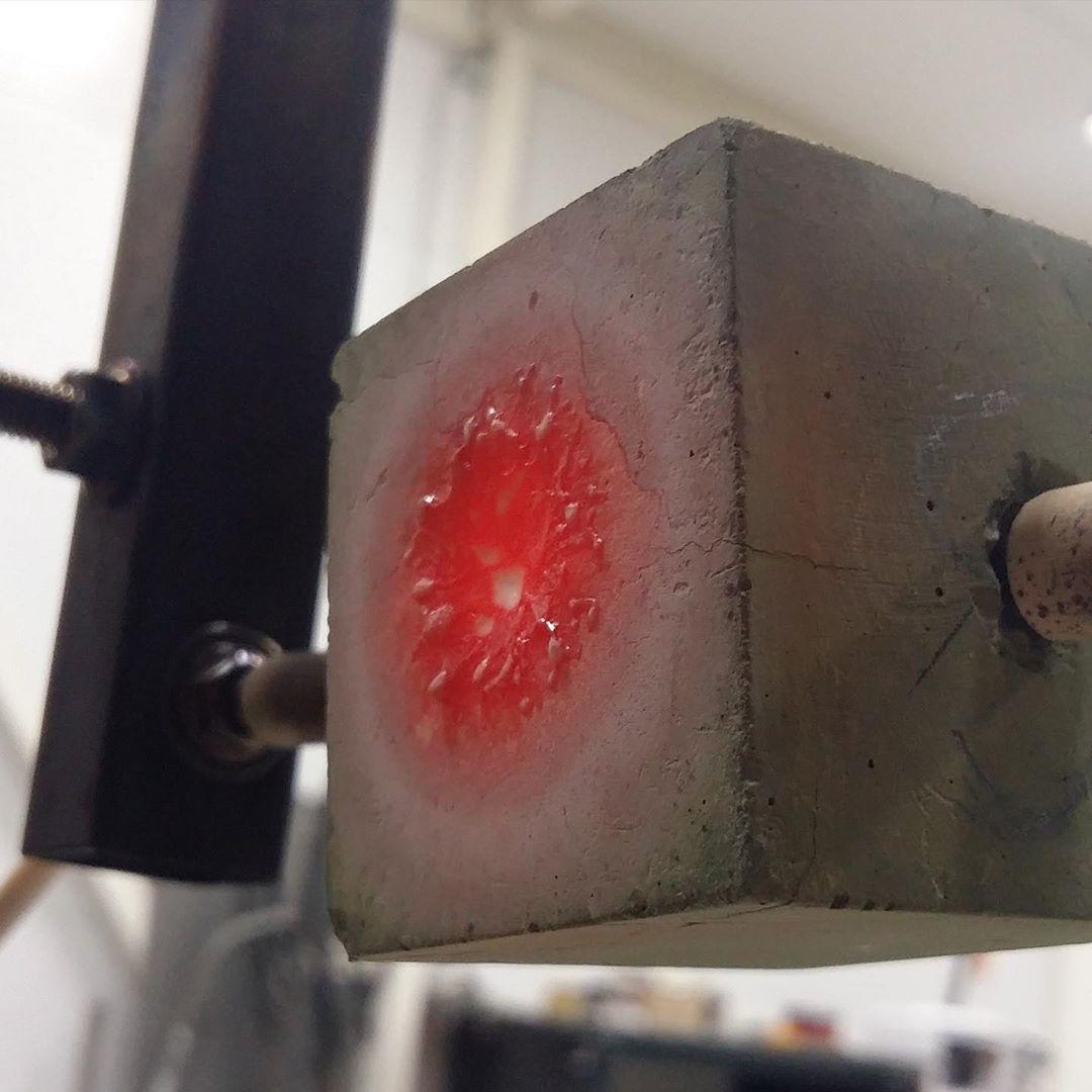 plazarium's tweet photo. The result of a time-long #testing of #refractory #material in direct contact with a #plasma #flame with a #temperature of more than 5000 ° C.

#thermal #thermaltreatment #PLAZARIUM #plasmatorches #plasmatorch #thermalenergy #ceramics #ceramic #thermalceramics #refactorymaterials https://t.co/v0BZe35XM7