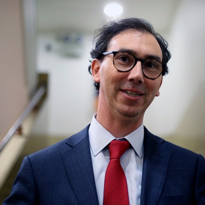 chile_espanol's tweet image. Ministro de educación Raúl Figueroa y colegios llenos:"Hoy es el día más feliz de mi vida". #Plebiscito25Octubre #YoYaVoteApruebo