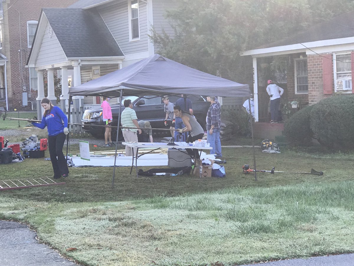 Ellen Robertson tweet media