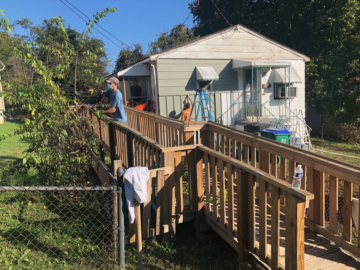 Ellen Robertson tweet media