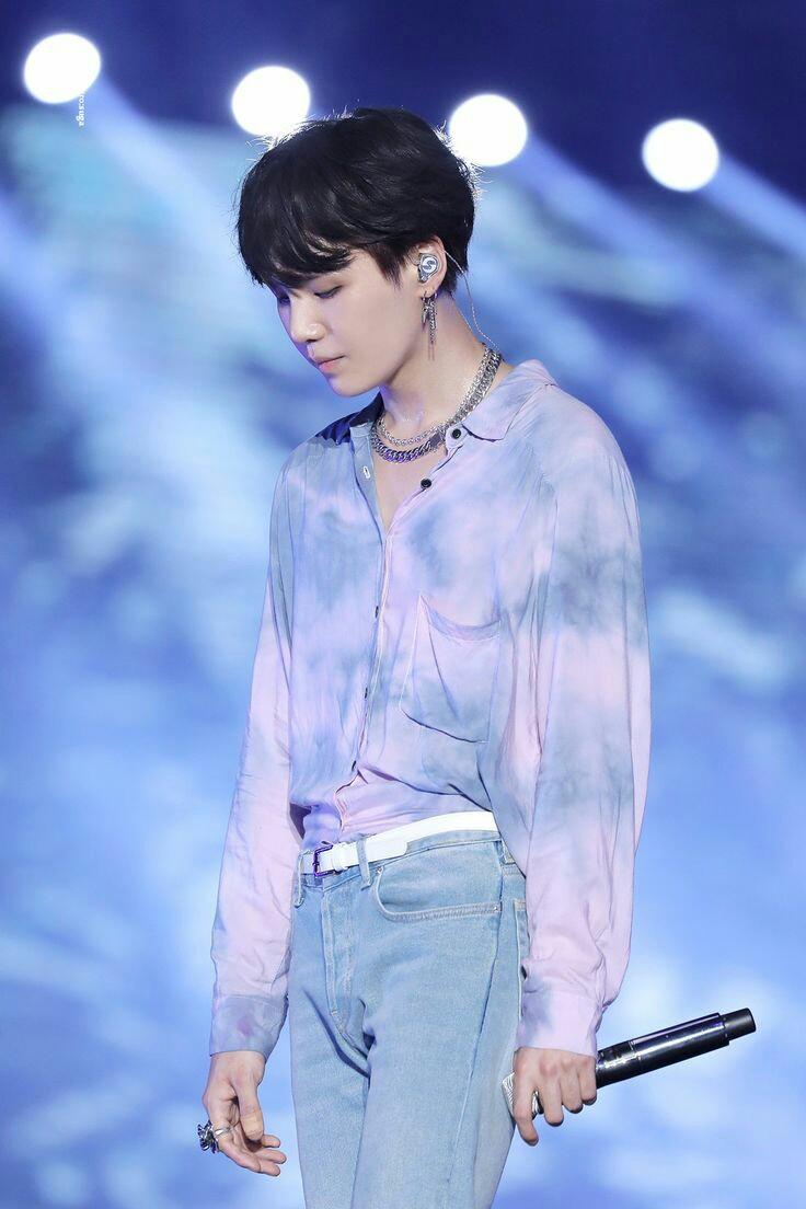 Min yoongi was onto something with this iconic outfit