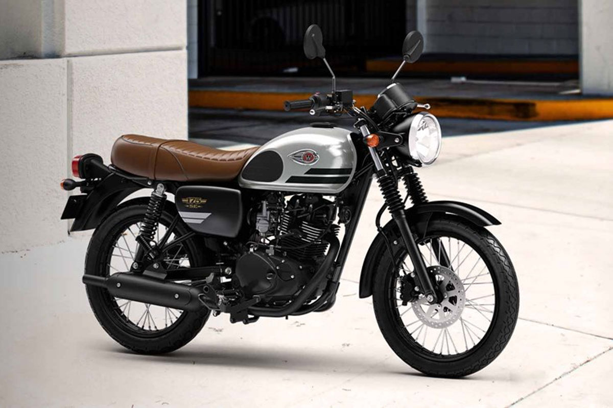 Qui rêve de voir une 125 néo-rétro chez Kawasaki en France ? Et elle existe pourtant ! 🥰https://t.co/vW0k45OJME https://t.co/b7aehAN1Jg