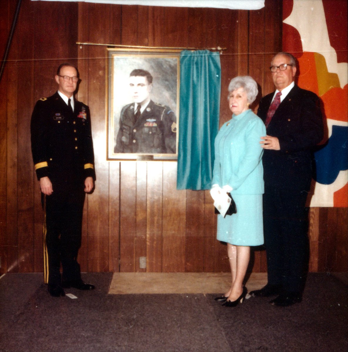 🇺🇸 55 Years Ago

#OTD 1965, SSG Wm. Spates Jr. was killed in action in Vietnam. Spates was 1st Tomb Sentinel killed in action.

On 20 Feb 1973, a dedication ceremony was held naming the Fort Myer NCO Club as “Spates Hall” in his memory.

bit.ly/3opfb6a