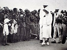 La RDC, le rwanda et le burundi ont été colonisé par le même pays a savoir la Belgique. Les belges ont augmenté les mouvements de populations du Ruanda-Urundi vers le Congo Belge notamment d via la MIB ( Mission D'immigration des Banyarwanda) crée en 1937.