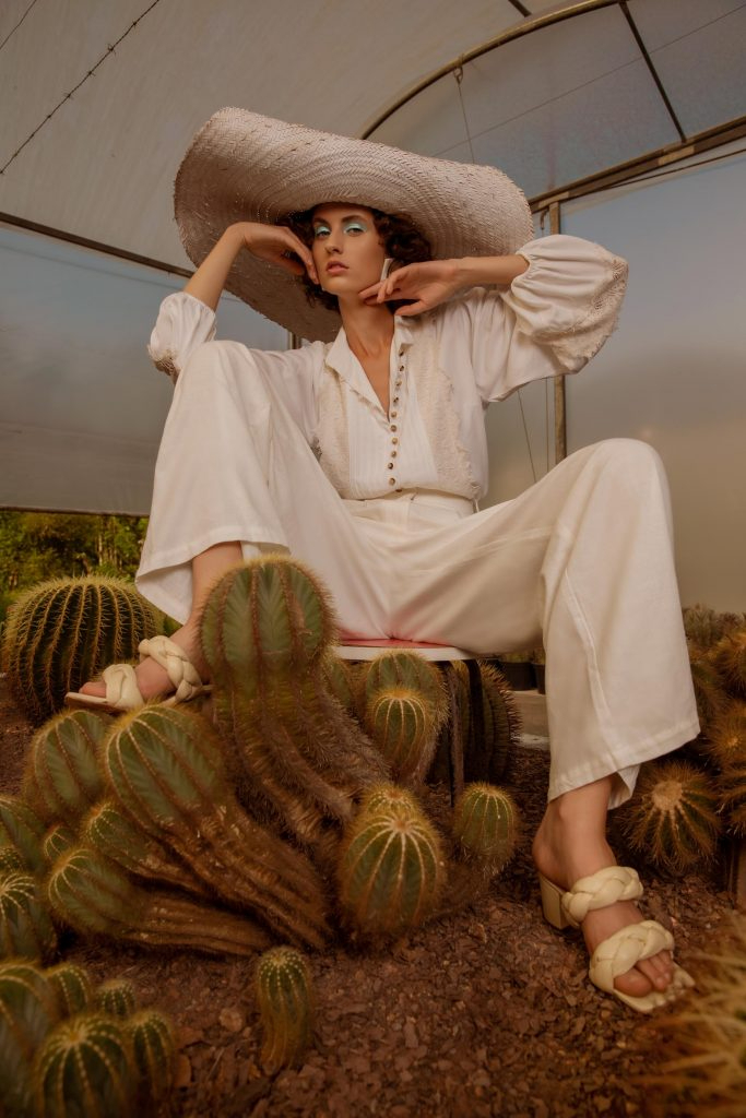 dilsonstein's tweet photo. A maravilhosa Leila Zandonai em fotos para Los Dos Fashion Lab, com estilo de Renata Quadros, e beleza de Tailan Ruggeri. Essas fotos ficaram incríveis! 😍👏

#querosermodelo #modelointernacional #modelobrasileira #modelofotografico #modelbrasil https://t.co/iOl9tIPy01