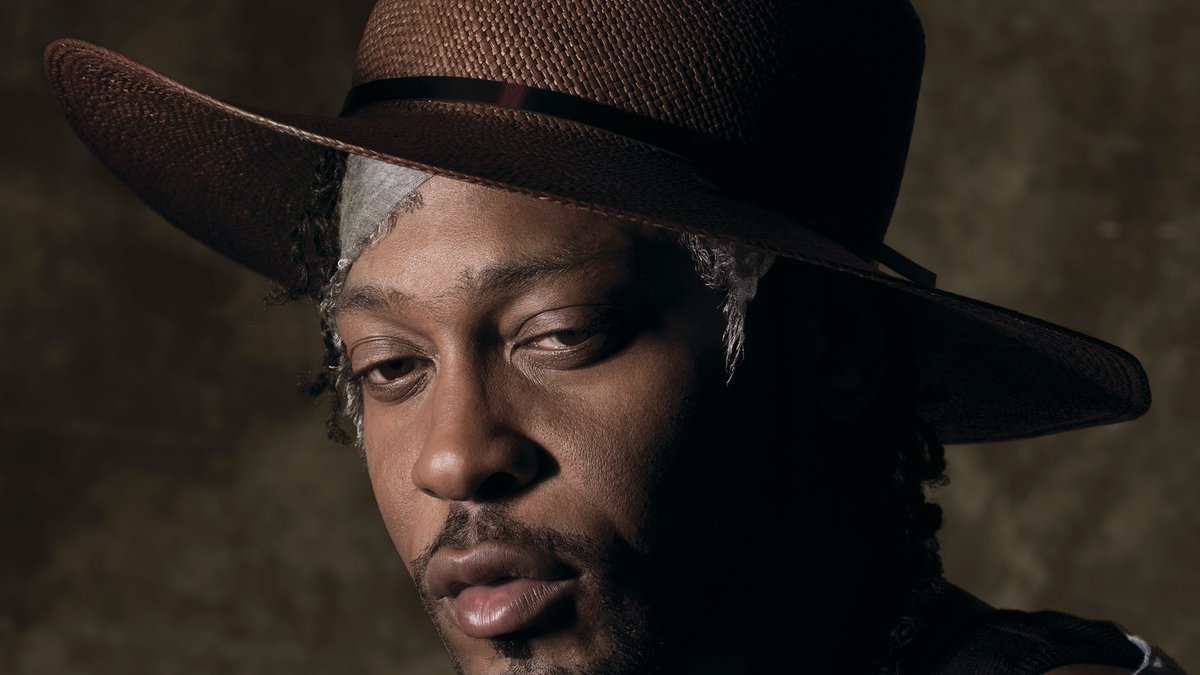 D'Angelo marvelled at that bass saying:'He (Prince) put a popping bass, on a love song”The Camille falsetto which is artificially high-pitched was according to Simon Reynolds of Pitchfork: 