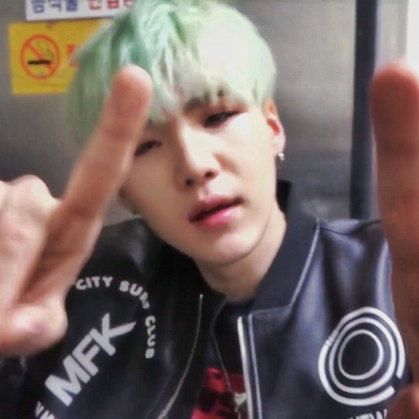 yoongi pics tweet media