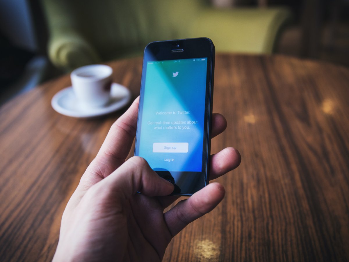 Eating Disorder Awareness Campaigns: Thematic and Quantitative Analysis Using Twitter bit.ly/2CNGKDd