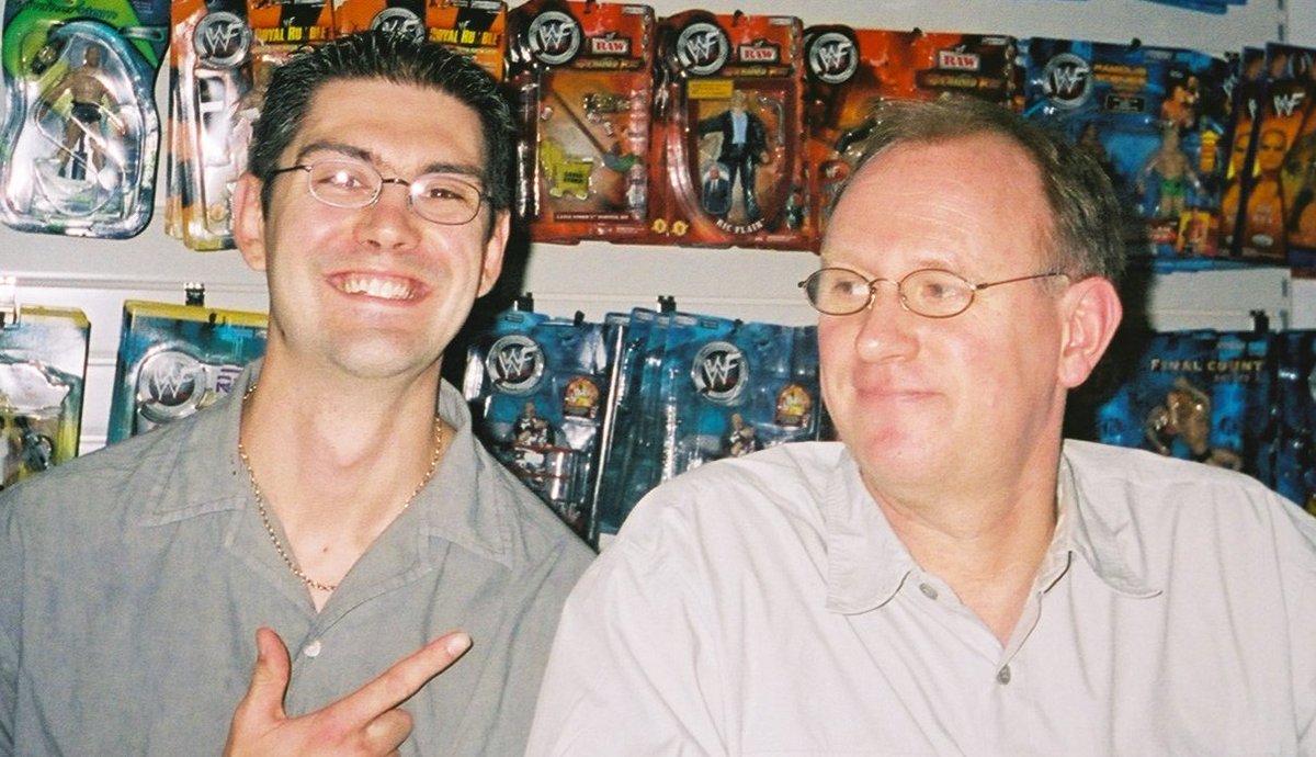 Today's Camping It Up star is Fifth Doctor, Peter Davison. I actually made him laugh by doing a JNT point, but that was shortly after the photo was taken. Sadly only one of us looked into the camera, but I'm fond of this photo from 2002.