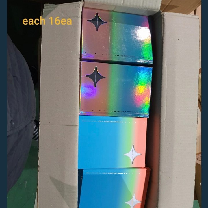 AeraSpecials's tweet photo. #AERALABAN
#AERAPHGO
#ASUpdates
#AERAAGAINSTSARA

[HELP RT]
CH1 TRSR UNSEALED ALBUM

16 SLOTS PER VER
PRICE: 250+ SF
INCL: CD,PB,FOLDED POSTER

DOP: Oct 30
ETA: NOV

COMMENT MINE + QUANTITY + VERSION https://t.co/OJQZL8jrpc