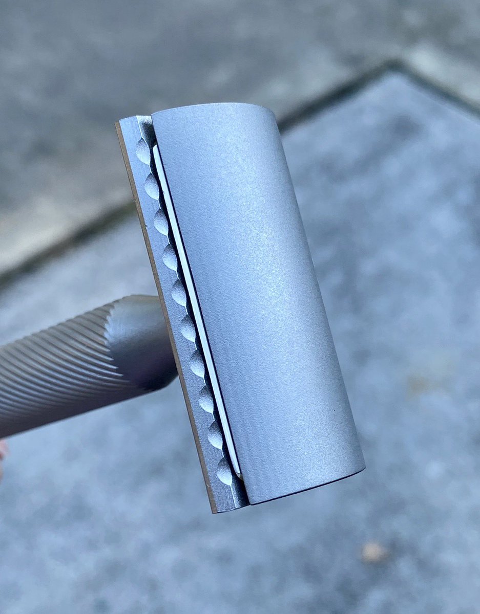 AboveTheTie's tweet photo. Original Windsor with Satin finish #windsor #satinfinish #wetshavinggear #wetshavingloyalists #sotd #barbershop #girlswithshavedheads #mensgroomingproducts #doubleedge #razor #smoothface #christmasgifts #shavelikeagentleman #giftsforhim #shave #quality #awesome #smallbusiness https://t.co/ALaj5geOLh