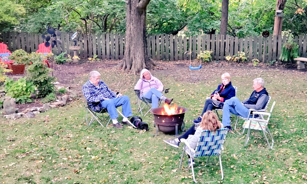 DansCentury's tweet photo. Camp Grandpa tradition. This year featured the tunes of GNG.
#halloween #pumpkin #music #bonfire https://t.co/9SuemO9YqI