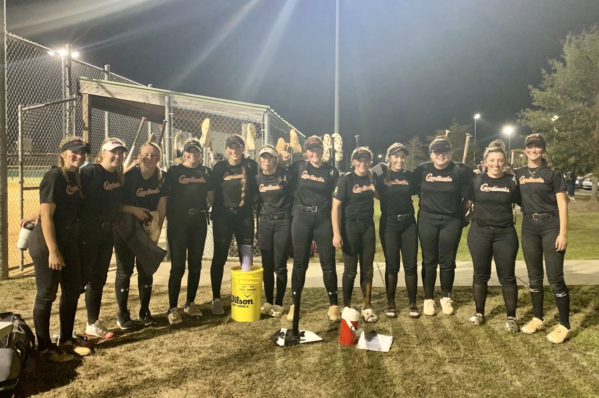 jonas_cardinals's tweet photo. Well rain canceled our Sunday but our @jonas_cardinals ladies had a great undefeated Saturday! Scoring 18 runs with 0 runs allowed. Thank you to all the great coaches watching on the field &amp; on our FB livestream! #GoCards https://t.co/QHnBKI019K
