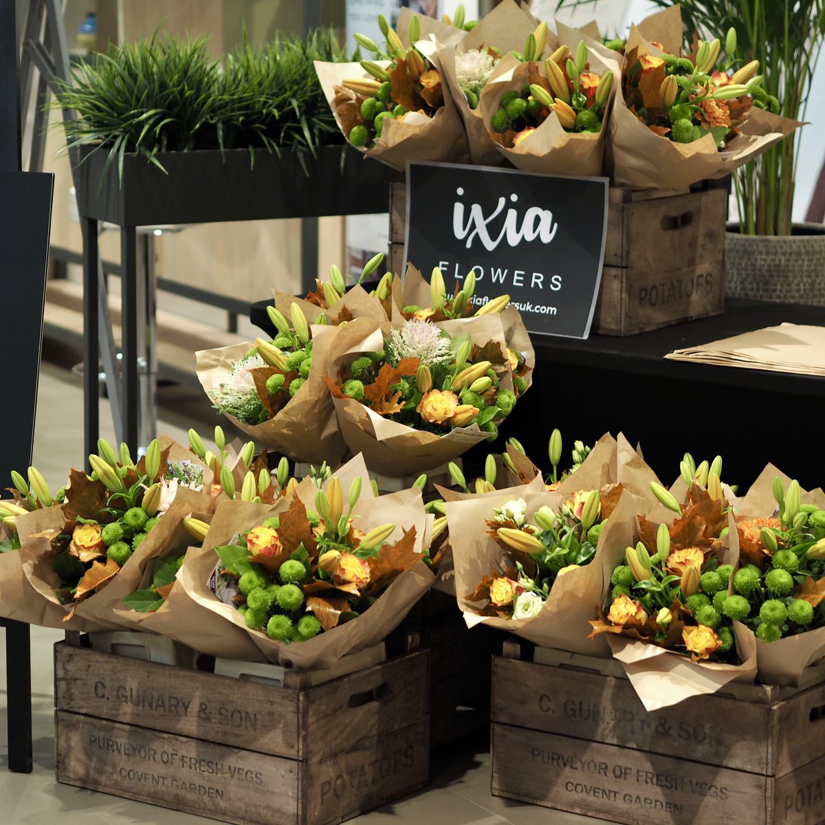 We have teamed up with @jlandpartners Cheadle, to give away complimentary Fresh Flower wraps TODAY in store to local NHS workers as our way of saying thank you! 

*subject to availability!