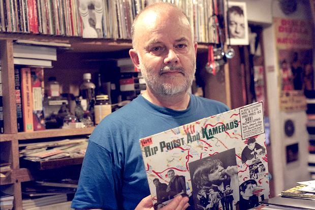 futuramafest's tweet image. John Peel gone 16 years ago today. Definitely one of those 'Where were you when you heard' moments in our lives

Perhaps the single most important person in British alternative music? Essential listening and one of the greatest broadcasters ever!

 #JohnPeelsessions #Festive50