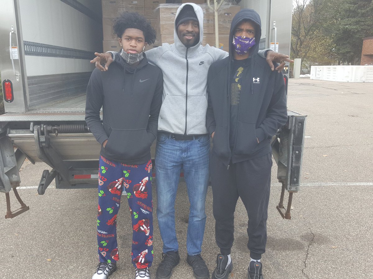 _Geonni_ tweet media