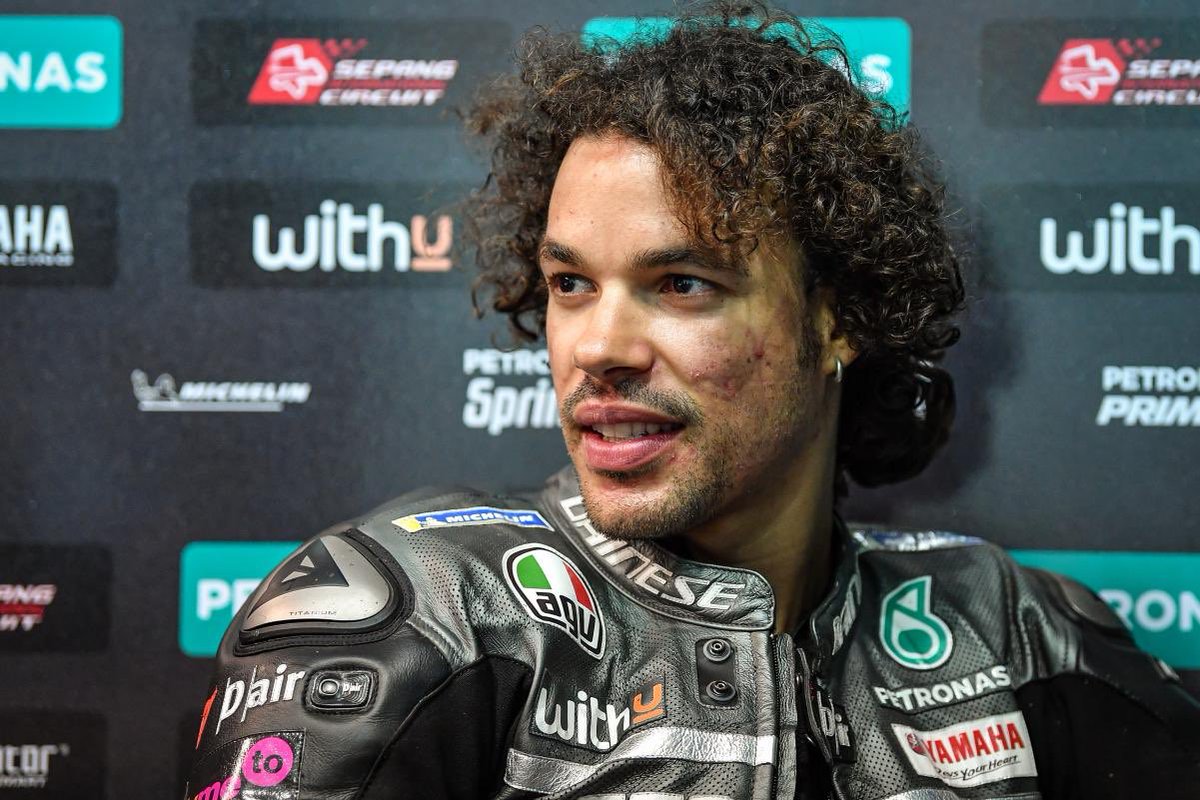 MarcoRecati's tweet photo. Oggi questo ragazzo qui👇ha vinto una grande gara! Forza Franco!!! 🇮🇹 #MotoGP #AragonGP #Aragon #italy #mamelisulpodio #classeregina @FrankyMorbido12 ps questo ragazzo qui non ha la #yamaha ufficiale come gli altri piloti! Forza! https://t.co/miMJ1JFTC0