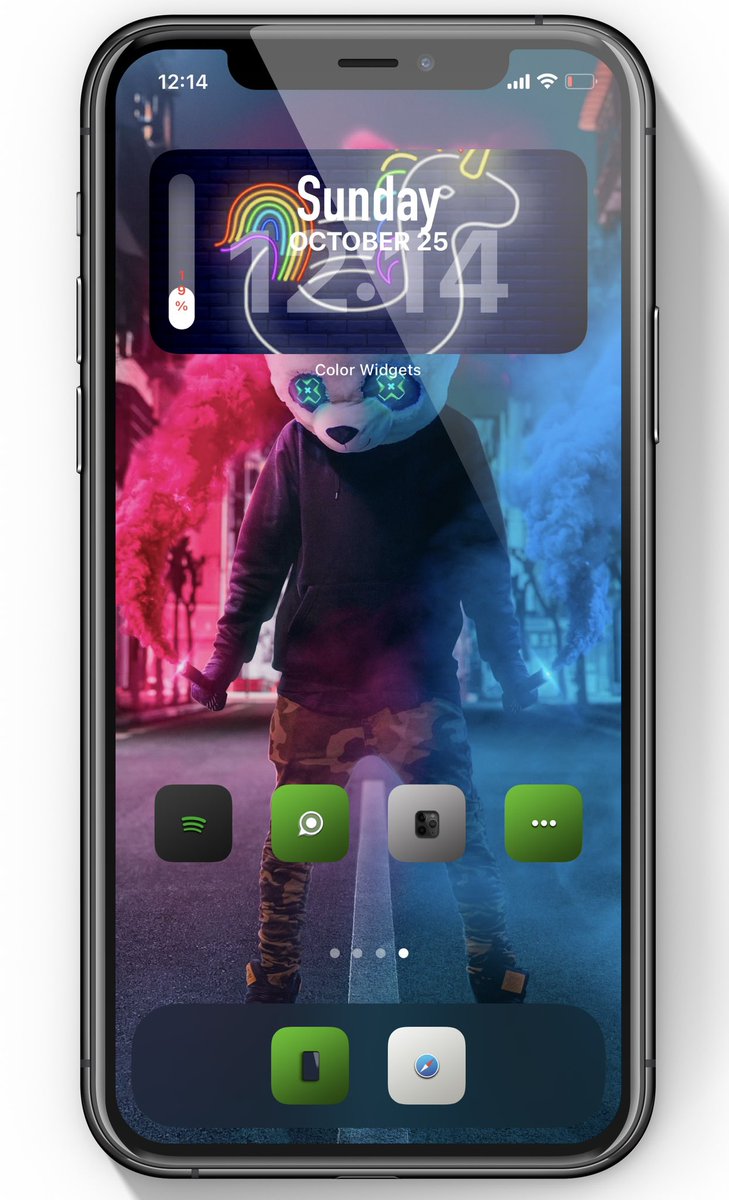 Photoshoppa's tweet photo. @ziv_i After a few years with Samsung Galaxy Series, back on iPhone 12 Pro😎 Time to start playing around but nothing special yet 🤪 #ios14homescreen #nojailbreak #iEmpty #iPhone12Pro #colorwidgets #iconboard #noShortcuts #wallcraft https://t.co/xEHg5YCT4r