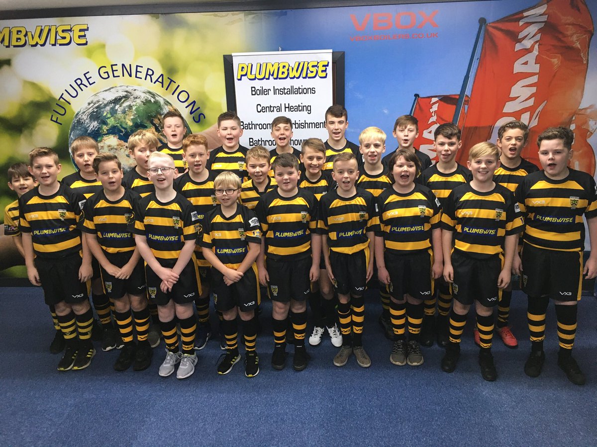 carljenkins5's tweet photo. The coaches at Skewen RFC U13βs have decided to set the boys some challenges. Boys split into 5 teams of 5. This weeks challenges.. 5k run, 5 keep ups, 20 press-ups / sit ups / burpees. Cook parents a meal, 15 min YouTube fitness video .πͺπΌπͺπΌ #FTPPTF @CommunityOsprey @Skewenrfc https://t.co/EyB2eeIkyK