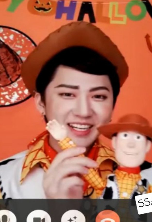 lovestar_skz's tweet image. Idênticos