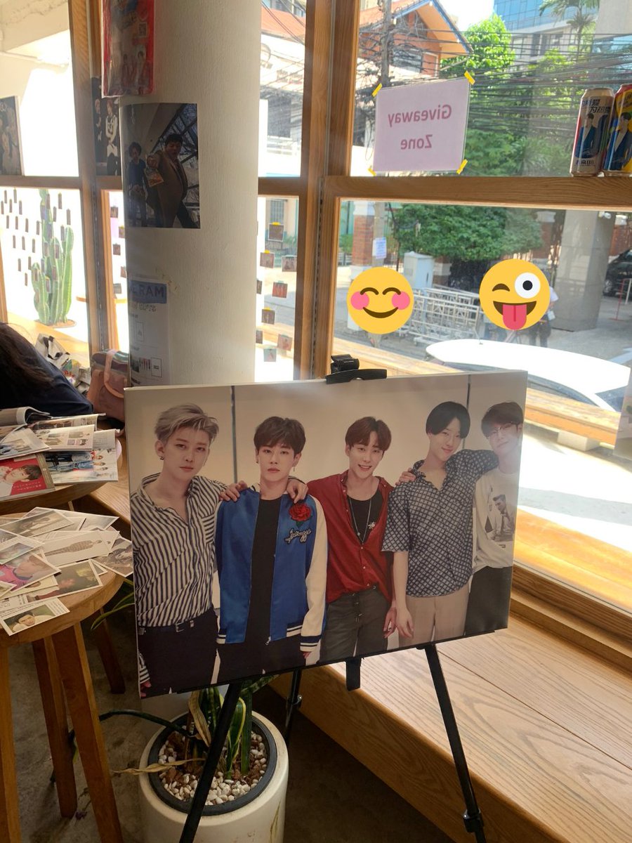 tiny_loveUNIQ's tweet photo. ขอบคุณทุกคนที่นำกิฟอะเวย์มาแจก เยอะมากกก ขอบคุณที่รักงานเล็กๆของเราน้าาาาา #LandDeRAM https://t.co/dpC0GAzx1D