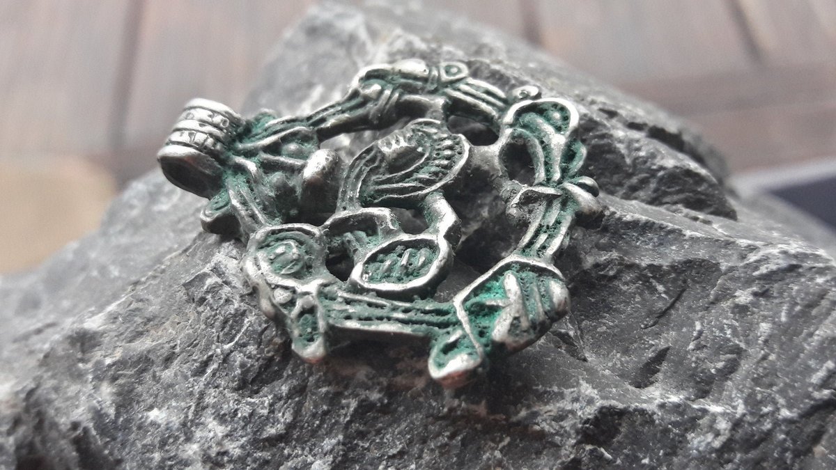 AndrewS02771425's tweet photo. Excited to share the latest addition to my #etsy shop: OFFER! Viking Jewelry: Borre Style Amulet in Silver, 9-12 Century AD (Individually Hand Forged, Copy from British Museum) https://t.co/H6hWJIbwgq #borrestyle #vikingsart #vikingpaganamulet #vikingamulet #vikingtali https://t.co/LV5f2e2XRy