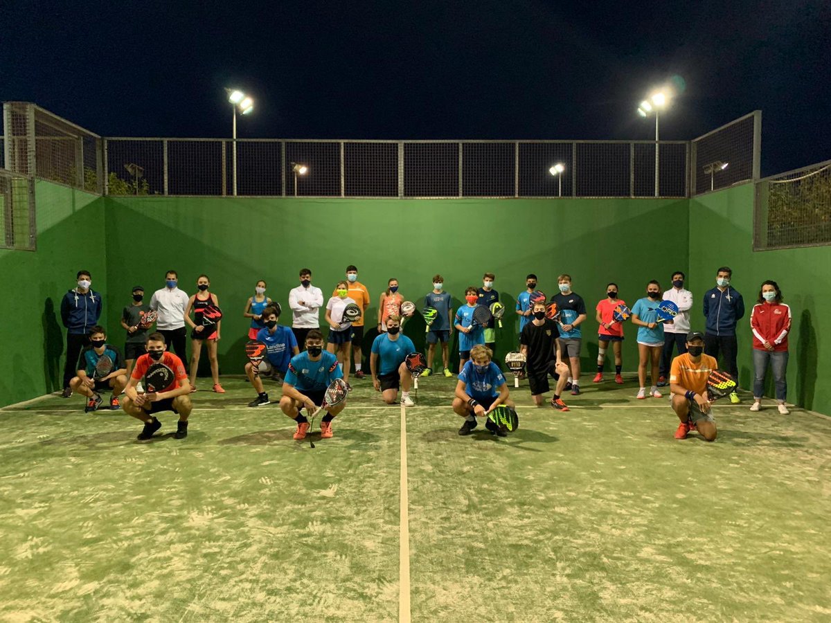 FPadelIB's tweet photo. JORNADA DE TECNIFICACIÓN EN MENORCA.
📍MALBUGER CENTRO DEPORTIVO.
#padelbalear #menorca #padelbase #padel https://t.co/Fxrr9DY37v