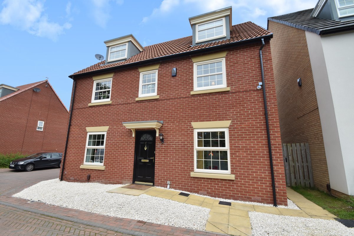 ***FOR SALE***OIEO £360,000***RENISON COURT, COLTON***A substantial five bedroom detached family home located on Renison Court in the sought after location of Colton: https://t.co/XklEIrkbMK
#propertyforsale #detachedhome #familyhome #colton https://t.co/GMXn0jaidc