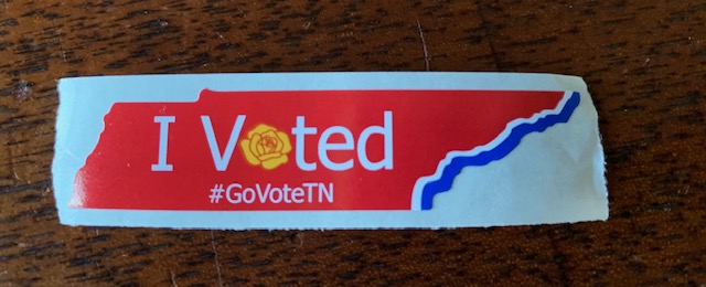 martyo4decency's tweet photo. Early voting report-I voted Tuesday at the Princeton location. 100 people in line, 99 wore masks. Many voters came in groups and did not social distance, but I was alone and my social distancing was respected.  Lines looked shorter at the end of the week. Go vote! https://t.co/M5R5juMj6s