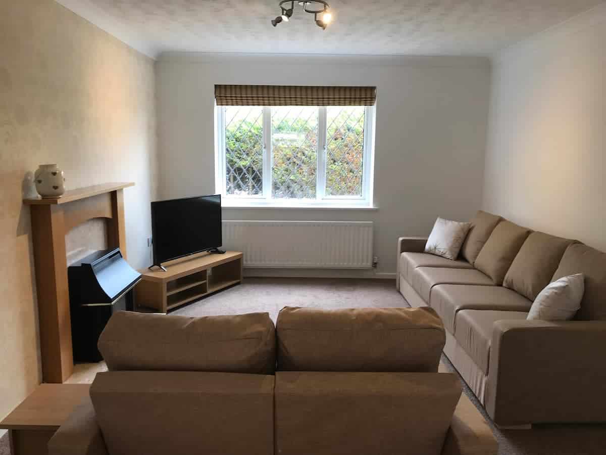 letsescapeuk's tweet photo. ⭐️ Last minute, half term special offer! ⭐️
Bright and spacious, detached, 4 bed family home in The Cotswolds. Available from tomorrow. Just £156 per night. Pet friendly. 
▶️ Book Now ◀️ https://t.co/v6LtP7eFo5 https://t.co/eUNViTKsTB