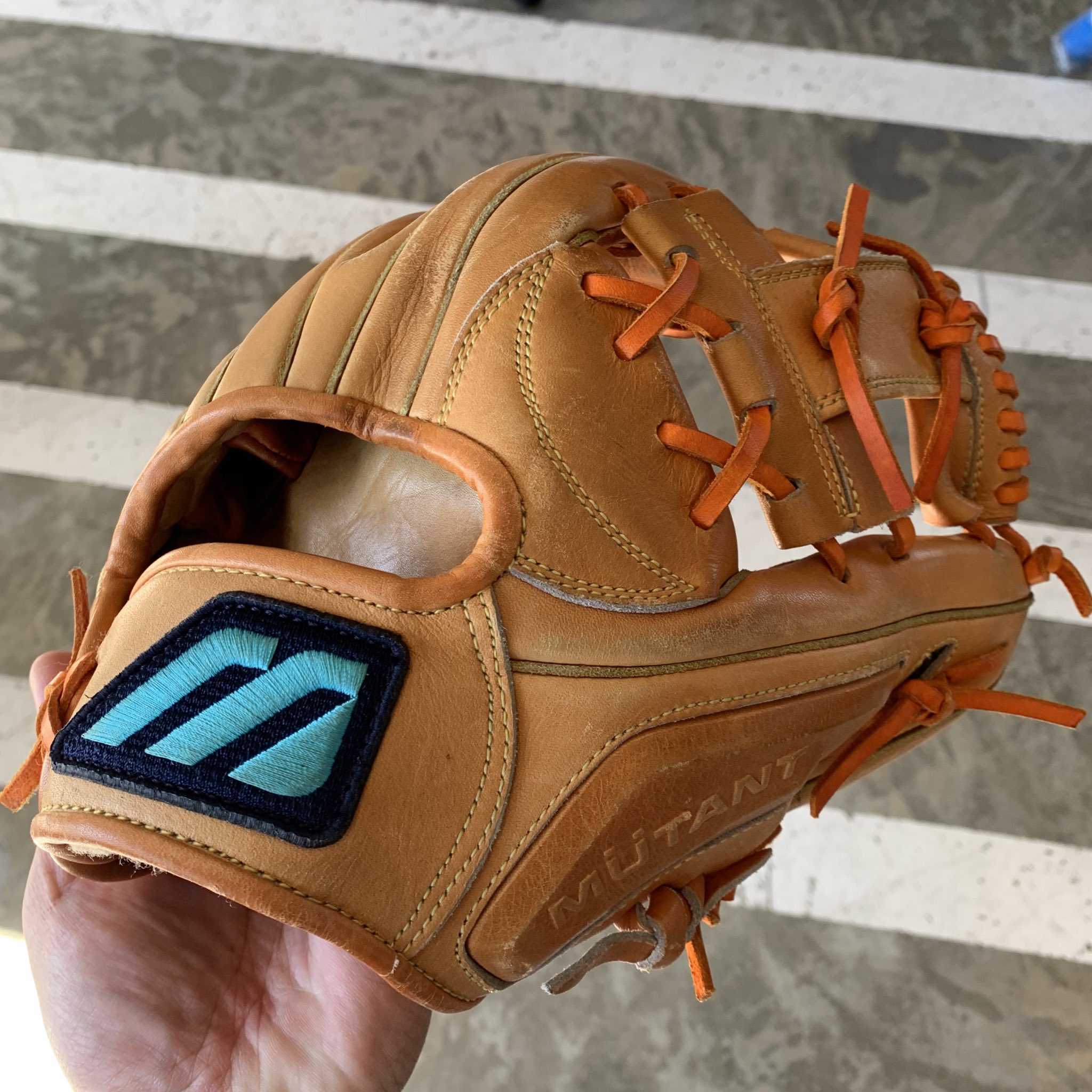 お手軽価格で贈りやすい グローブ www.knee MIZUNO ♥︎ ミズノ ミズノ