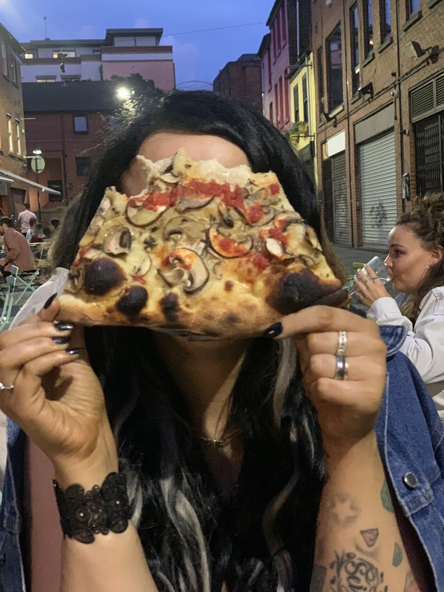 jonny_bass's tweet photo. Definitely substantial @common_bar #SliceGate https://t.co/3YsYfd4bFu