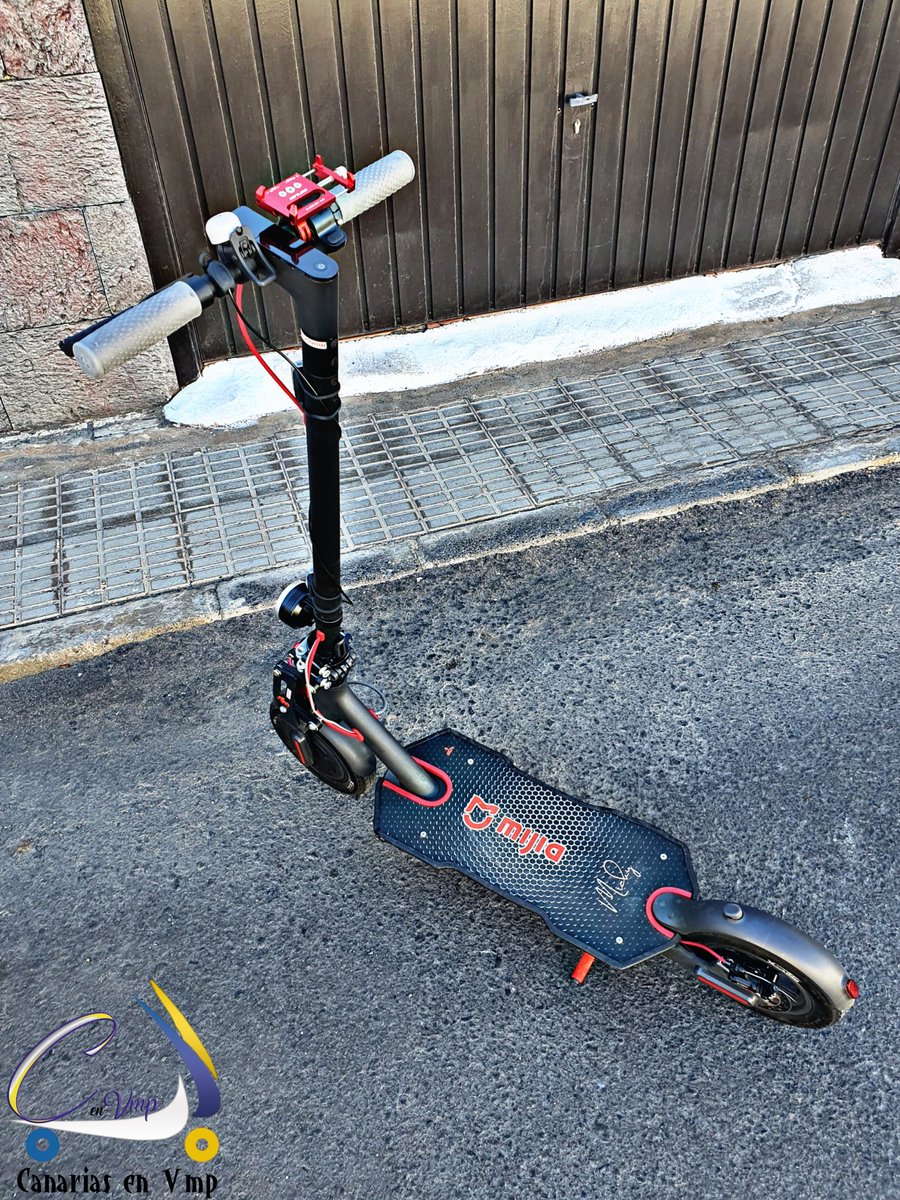 CanariasenVMP's tweet photo. Una foto más para demostrar lo poco que ocupa un #vmp

#canariasenvmp #islascanarias #patinetecanarias #vmp  #movilidadsostenible #movilidadelectrica #patineteelectrico #electricscooter #patinete https://t.co/XtfUYMU24Y