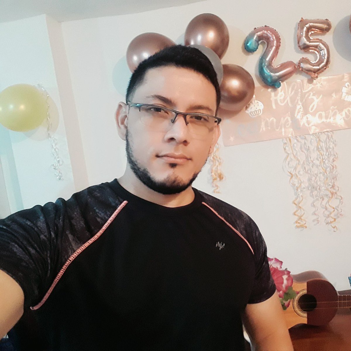 AlfredoDancer_'s tweet photo. #NuevaFotoDePerfil https://t.co/qdjx7MDFbX