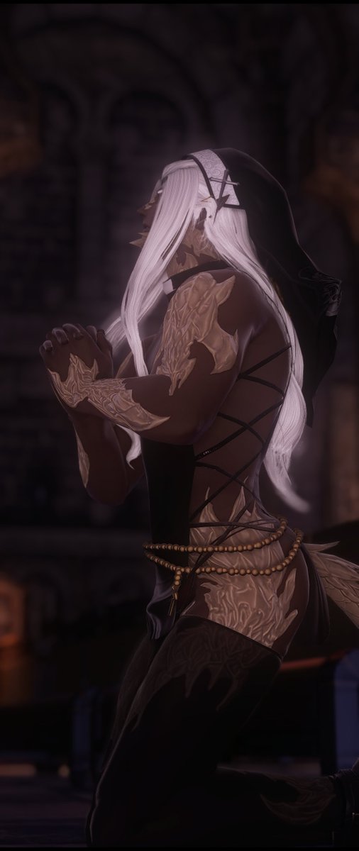 Isse_txt's tweet image. Saint Isse prays for guidance. 

#ihaveaproblem #corruptionkink #aintnosaintwearingthat #churchofHOORS