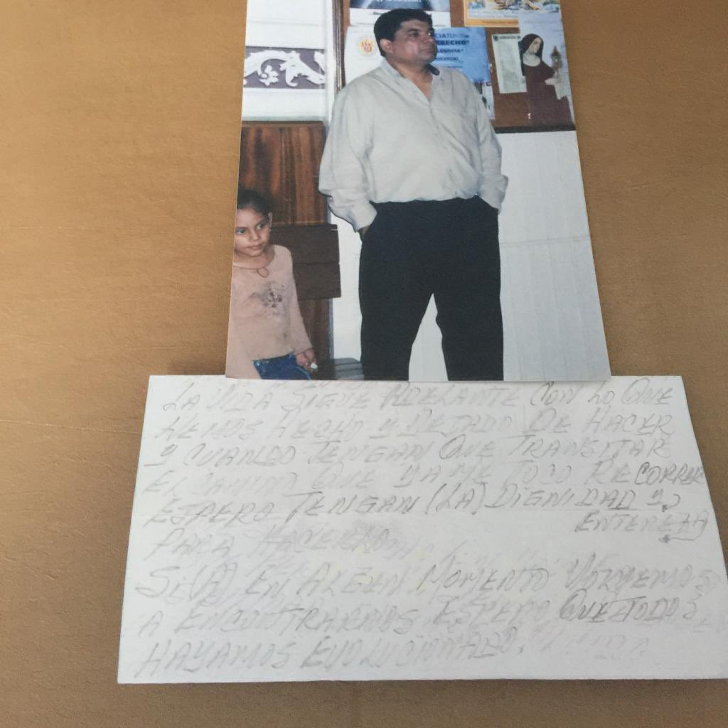 mianpres's tweet photo. Te extraño! https://t.co/newLJ7GN9l