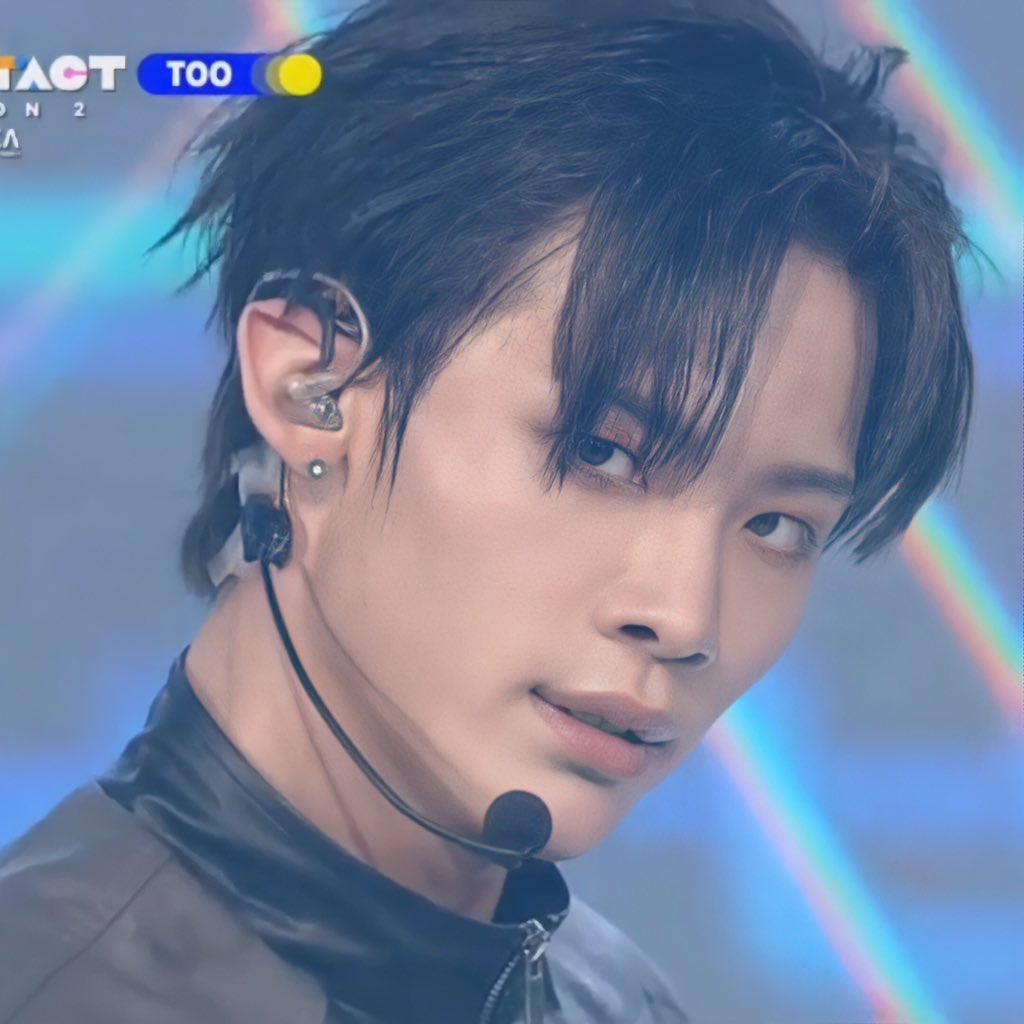 jeyoukr's tweet photo. donggeon &amp; chan’s stare at the end are ✨everything✨ https://t.co/JxcIr7dMh5