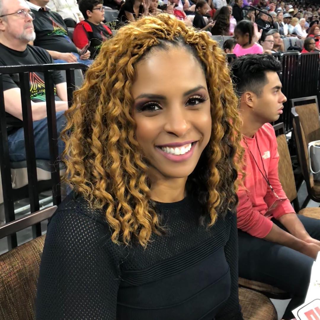 fd_mardoqueu's tweet photo. A Happy 40th Birthday to @LaChinaRobinson and Have a Wonderful Day! (October 25th, 1980) ❤️🏀🎉🎊🎁🎈🛍️🌅🏖️💐🌹🎂🍰🍾🥂🍷🍻🍹🍸
#WNBA #ESPNWoman #espnwsummit @WNBA https://t.co/69PA01mq4e