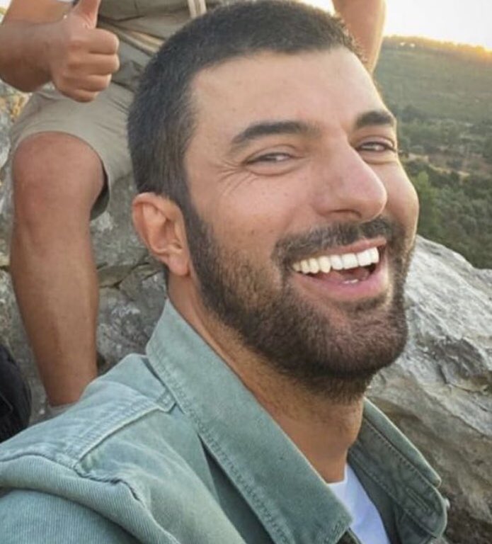 EnginAkyurekRD's tweet photo. Fotos de #EnginAkyürek en proceso de filmación #Basckstage de #SefirinKızı https://t.co/Y8a83iQAnP