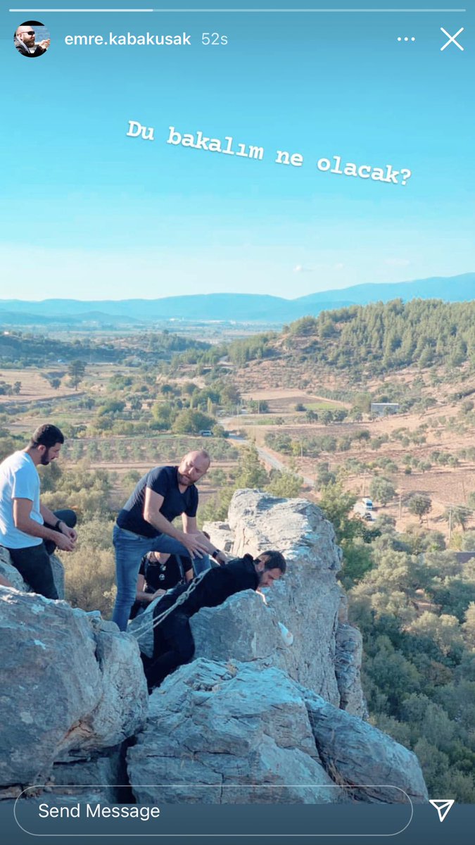EnginAkyurekRD's tweet photo. Fotos de #EnginAkyürek en proceso de filmación #Basckstage de #SefirinKızı https://t.co/Y8a83iQAnP