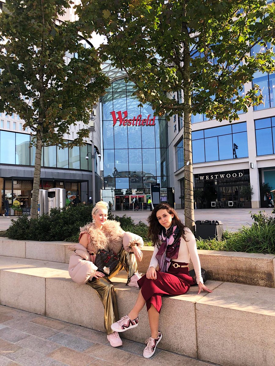 StyleDoctors's tweet photo. Welcome to #Westfield !
For over 5 years #StyleDoctors have been the official #stylists for @westfieldlondon & @westfieldstrat
You have been asking if #weareopen or if you still can book an In-person #stylesession.. OF COURSE YOU CAN!
Find out more> https://t.co/gJ5N3BVc66 https://t.co/PKQrFVvGyv
