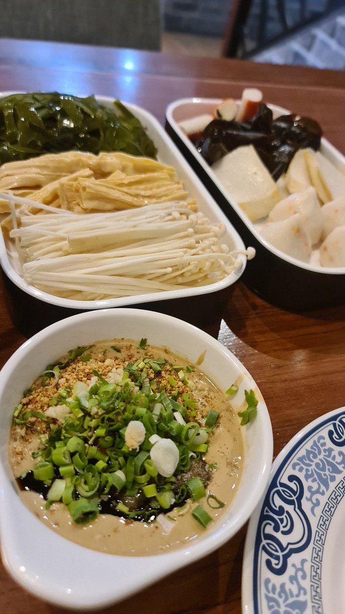 cold7desrt's tweet photo. @sevenflavors my go to hotpot resto🤤🤤🤤 #yum #asianflavor #alrigga #mydubai #i❤dxb https://t.co/QapAdHm5Vb