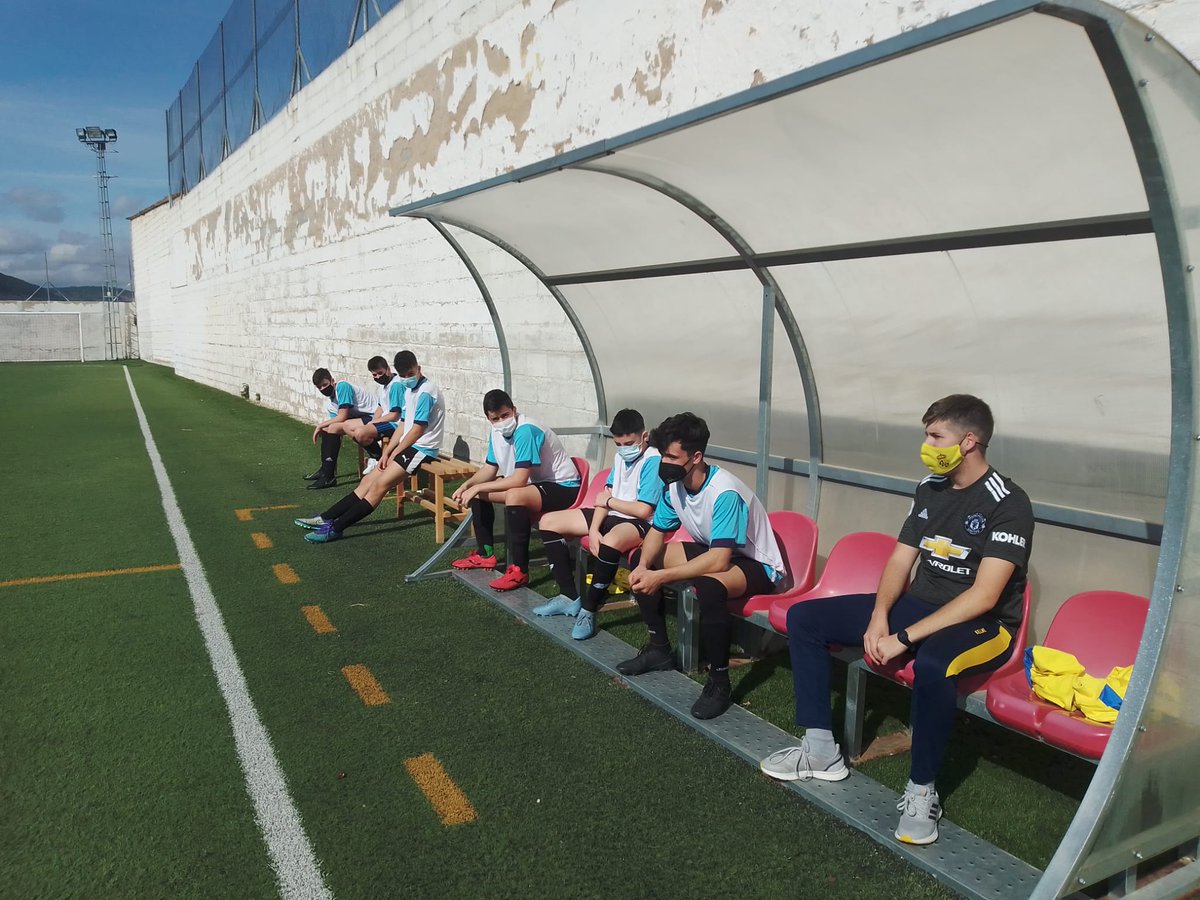 OrceraCF's tweet photo. 📷Esta mañana ha tenido lugar un partido de entrenamiento entre #ORCSenior 🆚 #ORCJuvenil .
Previo al inicio de sus respectivas ligas.Dejando ambos conjuntos buenas sensaciones y donde se han llevado a cabo todas las medidas de prevención y seguridad correspondientes. https://t.co/WIIiyHQTJc