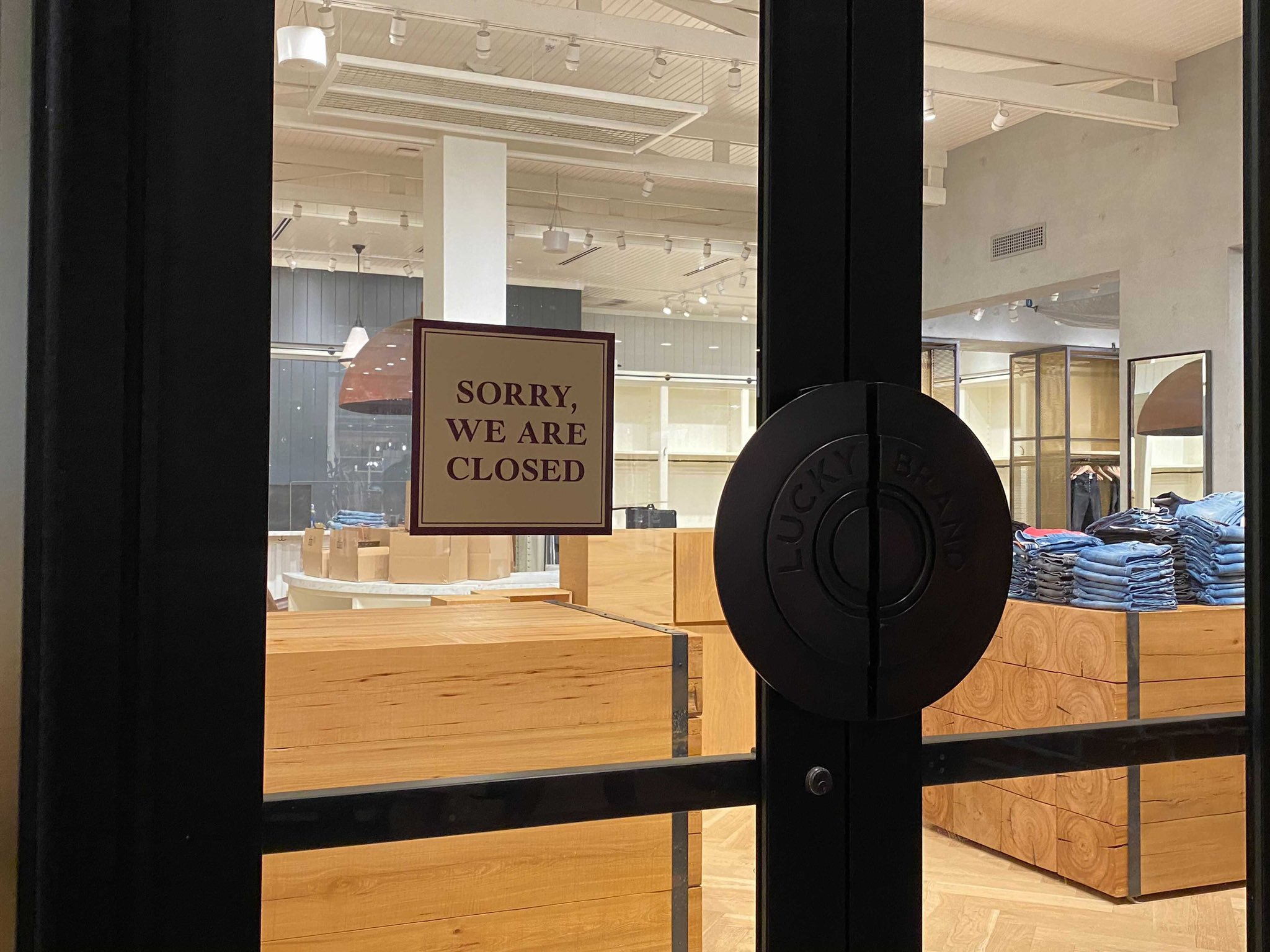 lucky brand disney springs