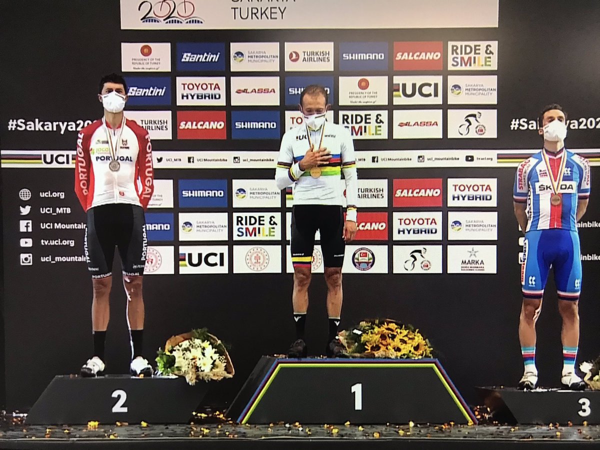 #Sakarya2020 |🚴‍♂️🇨🇴🌈 Leonardo Páez <a href="/LeopaezMtb/">leonardo paez leon</a> CAMPEÓN MUNDIAL de MTB Maratón 🚴‍♂️🇨🇴🌈 💪👏

#VamosEscarabajos #MTB #Ciclismo #Colombia