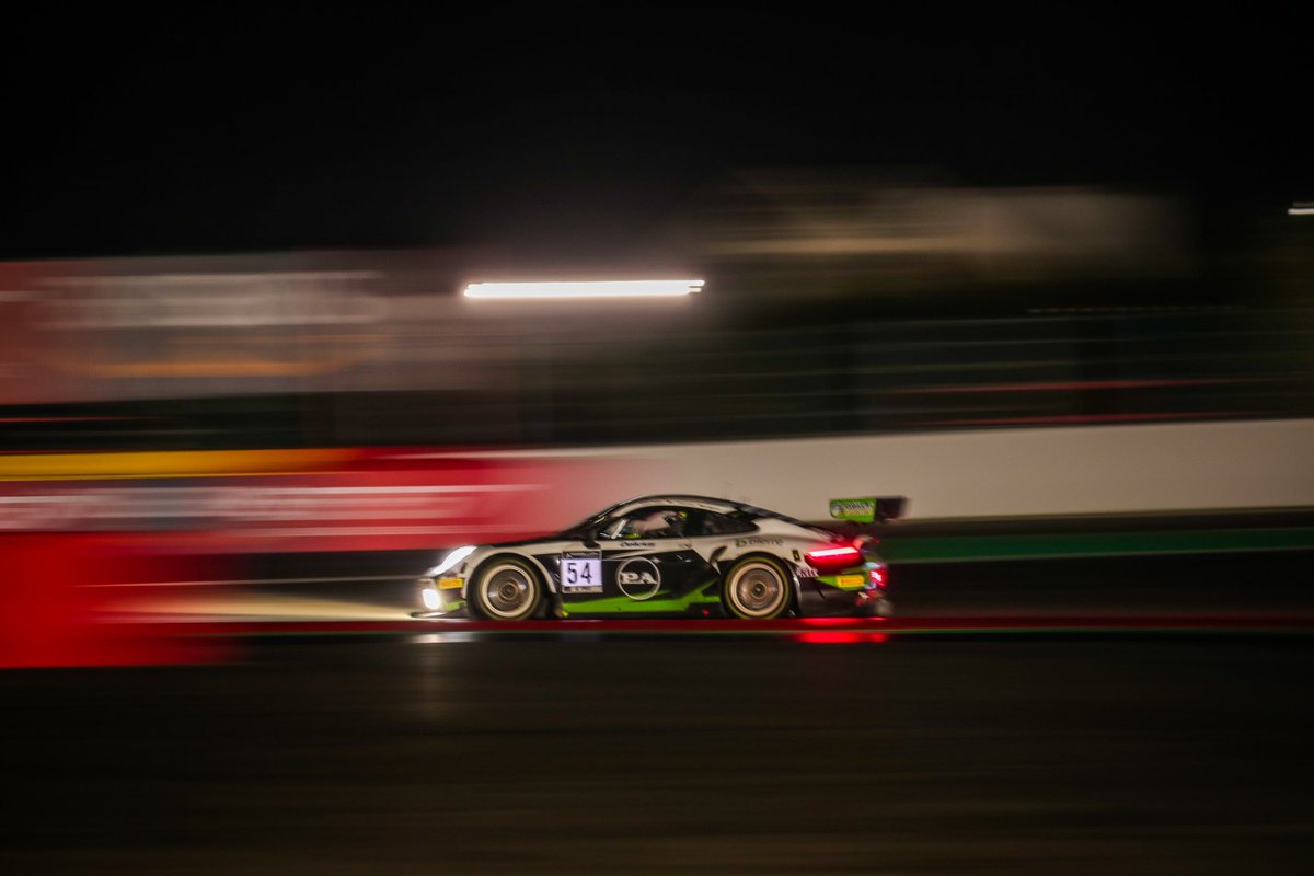 GTendurance_'s tweet photo. #Spa24h 🏁 huge congrats to - @ROWE_MOTOR_OIL #RACING on winning both european #24hraces 👏
🥇9️⃣8️⃣ @VanthoorLaurens @earlbamber @NickTandyR
🥈6️⃣6️⃣ @MattiaDrudi #Vervisch @P_Niederhauser
🥉5️⃣4️⃣ @EngelhartChris @matteo_cairoli @Sven_Mueller14
#SPA #Porsche #audi #RACEDAY https://t.co/o0a3xQOAs8