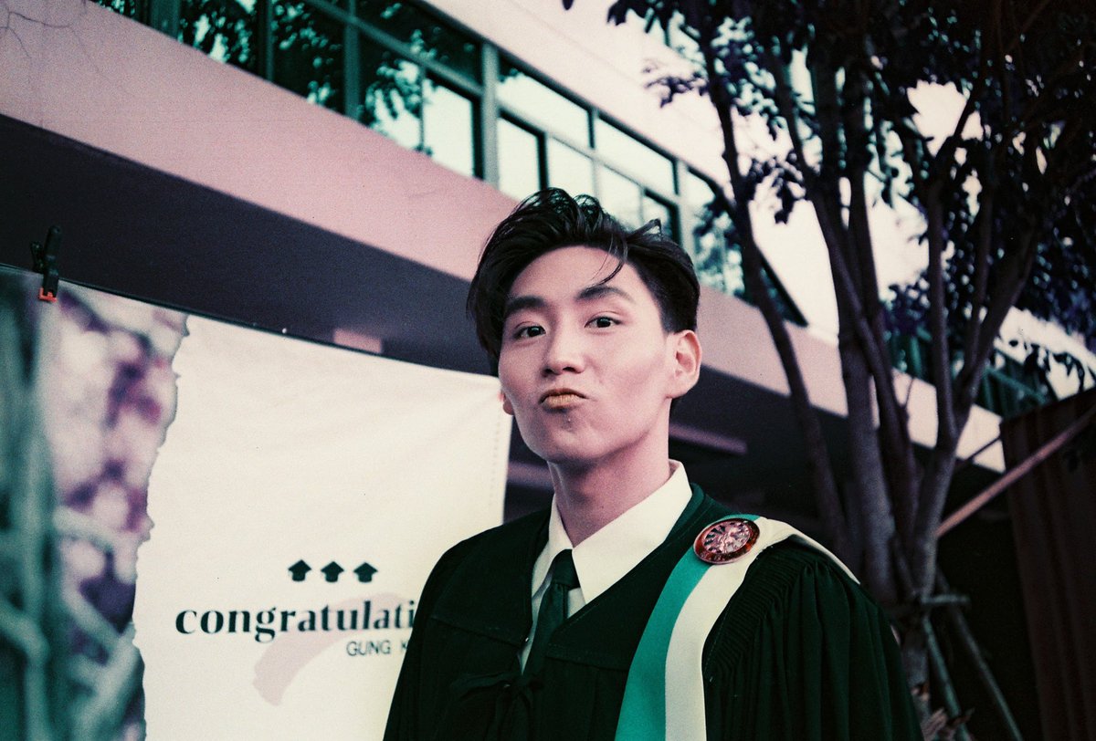 Congratulations! นะคะพี่กัง

Camera : Olympus mju i 
Film : LomoChome Purple 100-400
#กังเป็นหมี #gung_kunpong