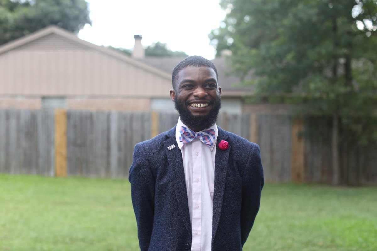 DiscoverAudit's tweet photo. Da'Rell aspires to one day build a firm that focuses on educating black-owned businesses on financial topics, and a career in #audit can help him accomplish his goals. Watch his journey with #MakingItBalance: https://t.co/z2rbFzTlYS https://t.co/WT4odyte4Q