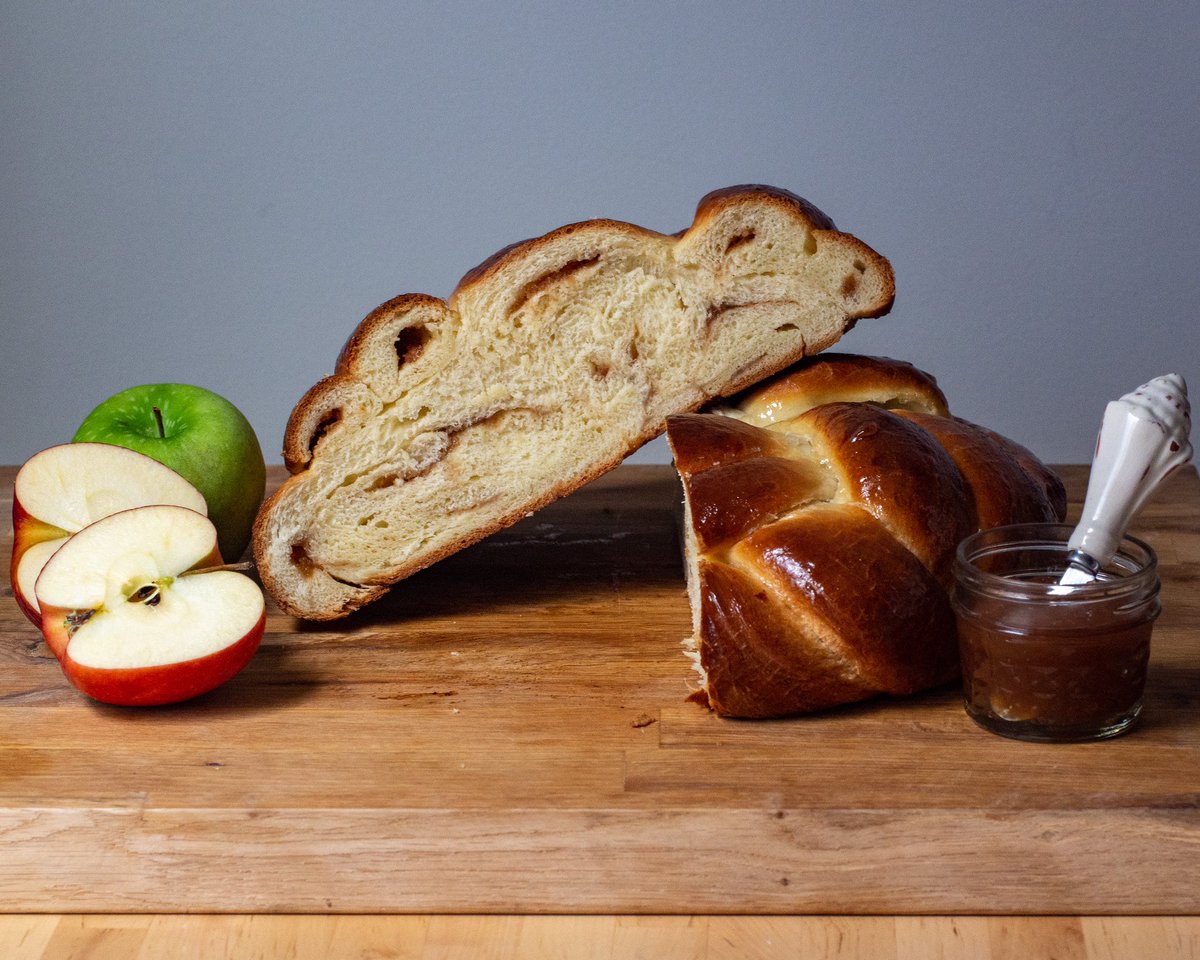 TulipStKitchen's tweet photo. To celebrate the Wunderpus Photogenicus, an octopus with the ability to mimic the shape and colors of other species and its surroundings, Chef Justin baked this Eight-Strand Braided Sweet Dough (because... octopus) is individually stuffed with homemade Gala Apple Butter. https://t.co/9Ojq7CdCHz