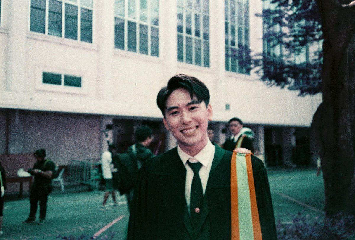 Congratulations! คุณมีน

Camera : Olympus mju i 
Film : LomoChome Purple

#มีนเป็นค่าเฉลี่ย
#MarkMeanGraduationDay
